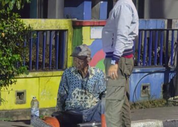 Pemantauan Terhadap Aktivitas Badut Jalanan Dan Manusia silver