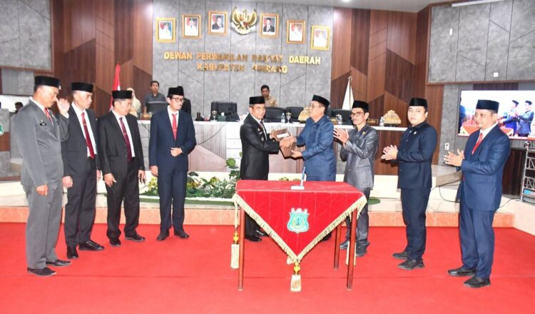 DPRD Secara Resmi Menyetujui dan Menerima Ranperda