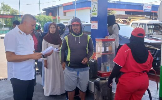 Pengisian BBM Bersubsidi Berdasarkan Nomor Polisi Kendaraan di Sejumlah SPBU.